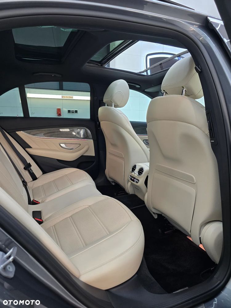 Mercedes-Benz Klasa E AMG 63 4-Matic+ - 38