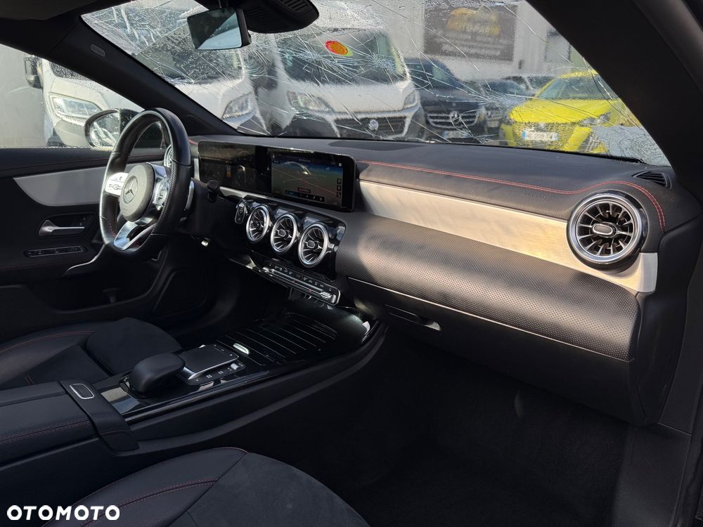 Mercedes-Benz CLA - 13