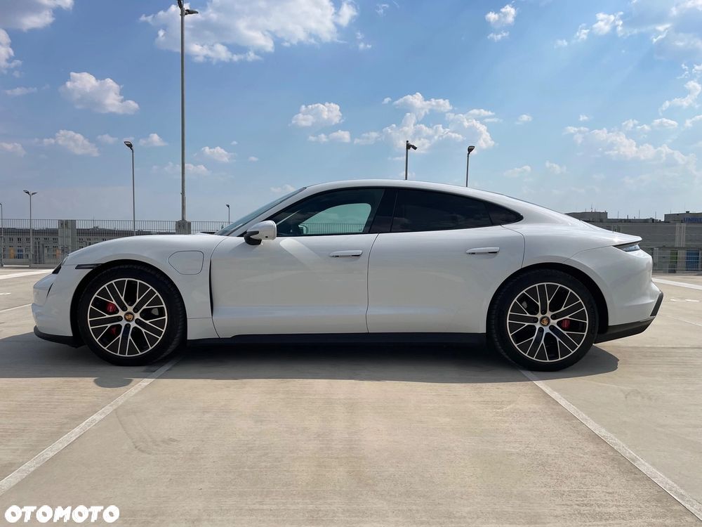 Porsche Taycan 4S Performance Plus - 8