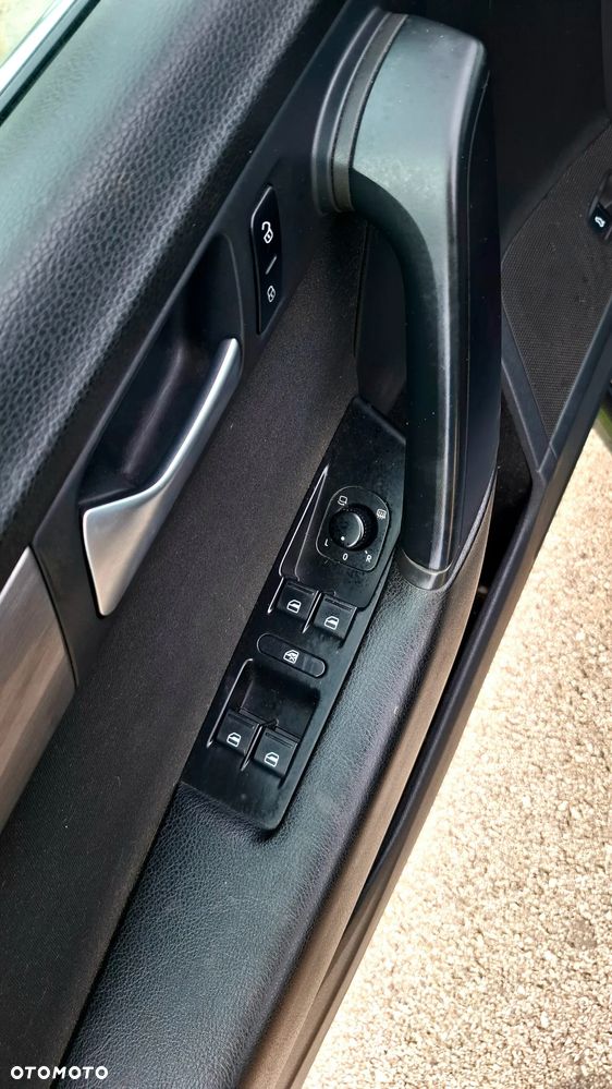Volkswagen Passat 2.0 TDI Comfortline - 17