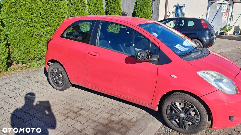 Toyota Yaris 2006 photo 3