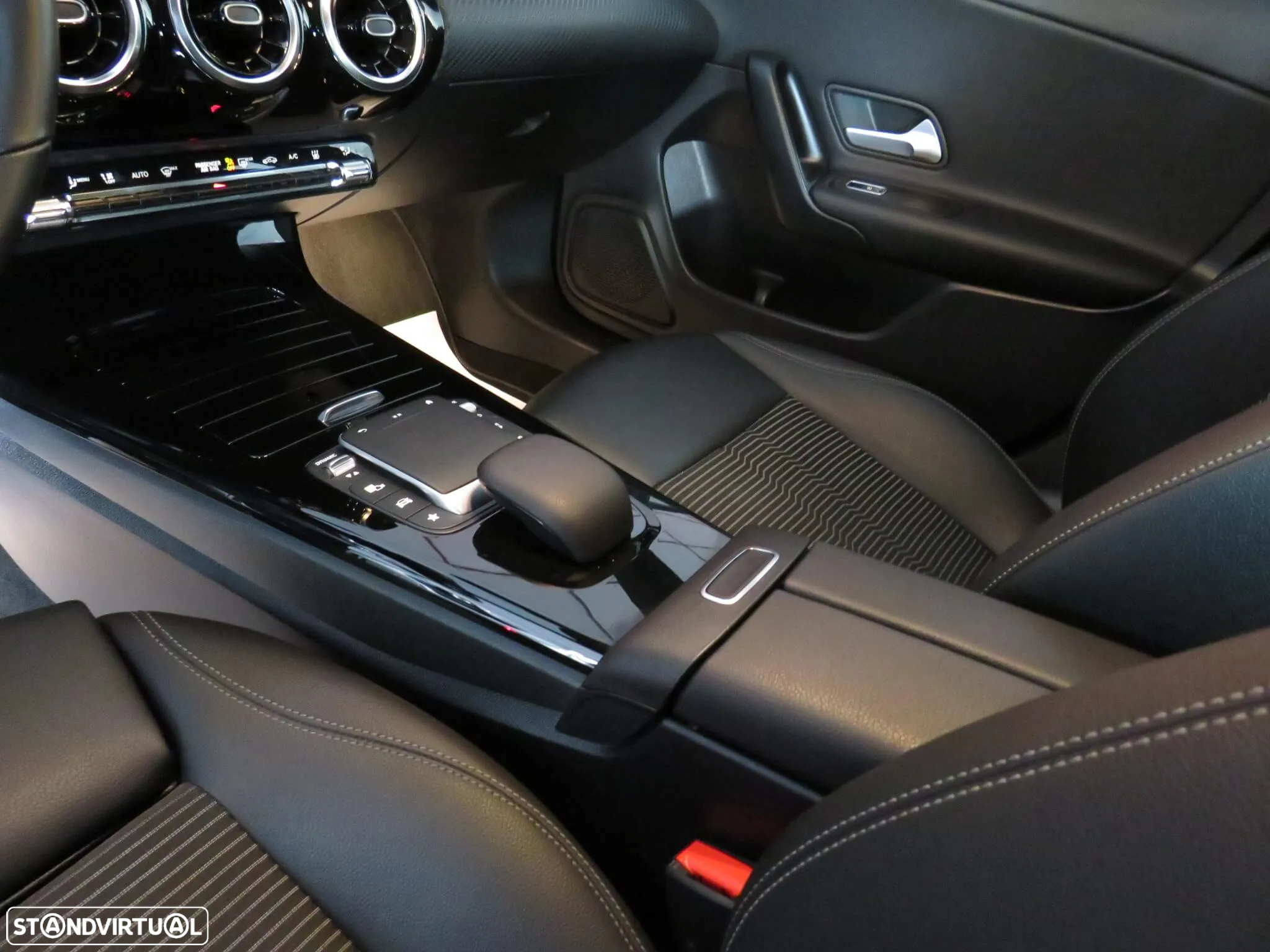 Mercedes-Benz CLA 250 e Shooting Brake Style Plus - 11