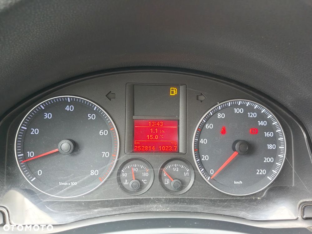 Volkswagen Polo 1.4 16V Comfortline - 22