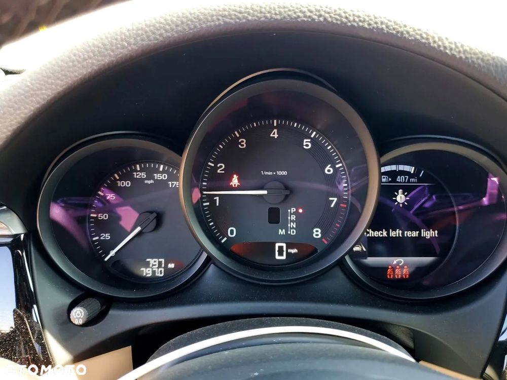 Porsche Macan - 10
