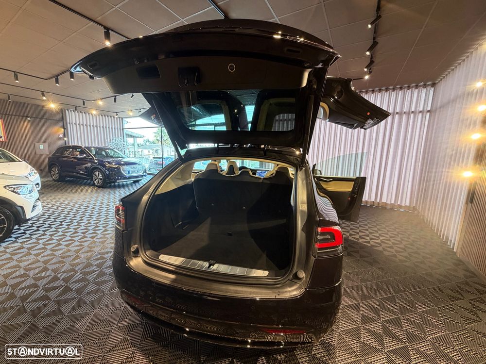 Tesla Model X P100D - 15
