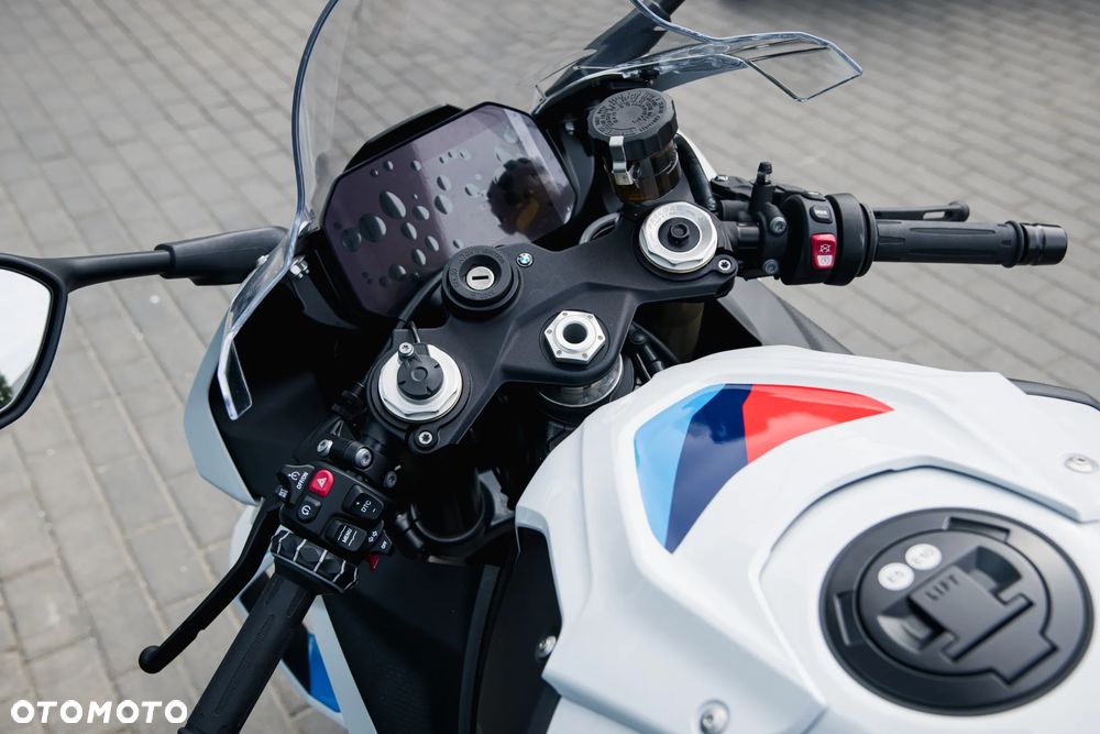 BMW S - 20