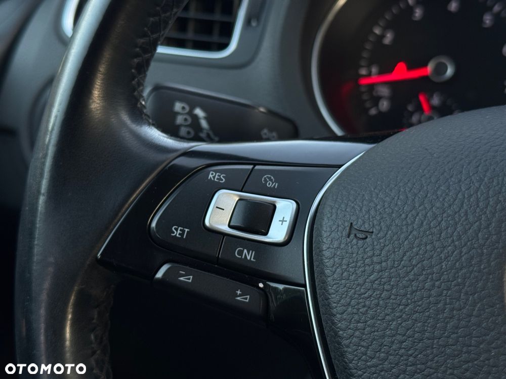 Volkswagen Polo - 36