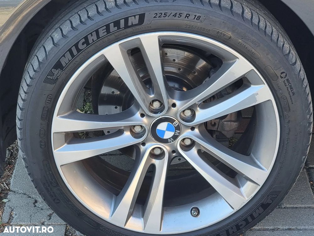 BMW Seria 3 318i Aut. M Sport - 8