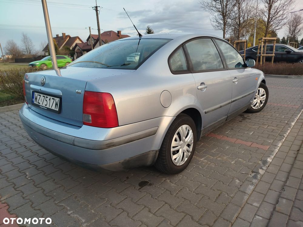 Volkswagen Passat 1.8 - 5