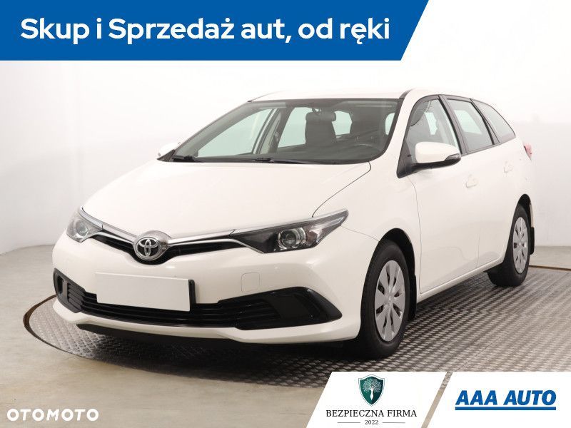 Toyota Auris - 3