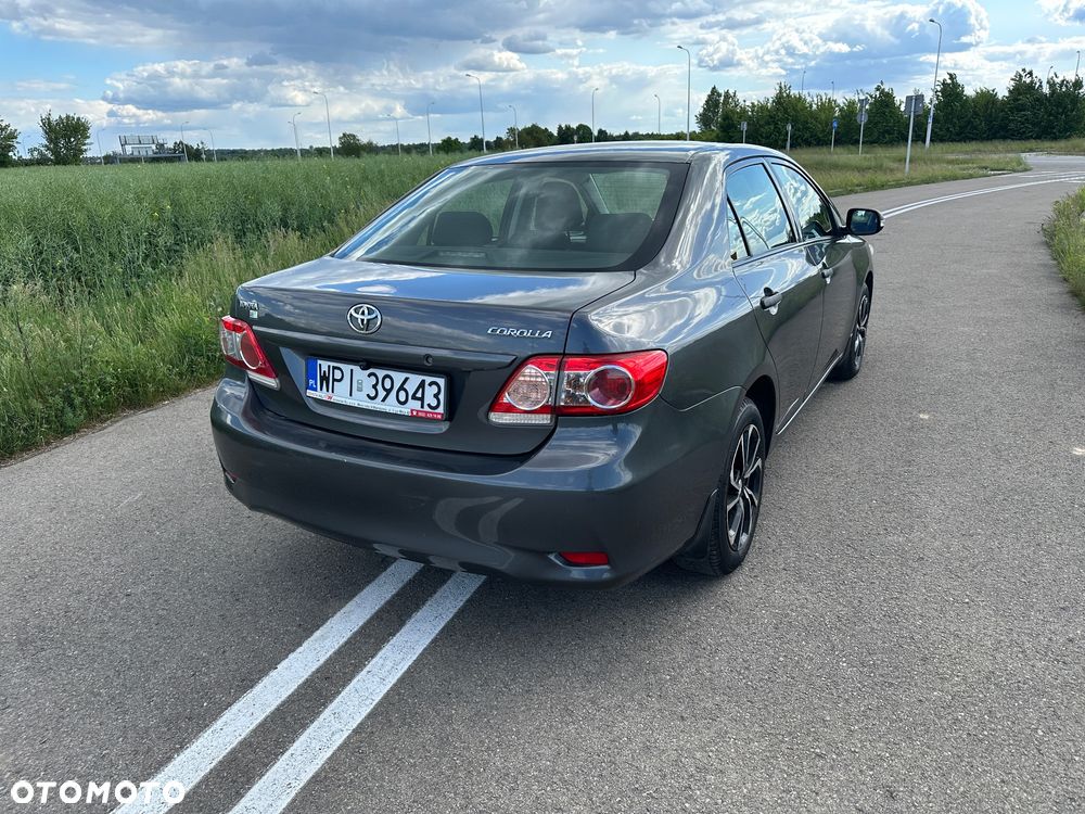 Toyota Corolla 1.4 D-4D Luna - 5