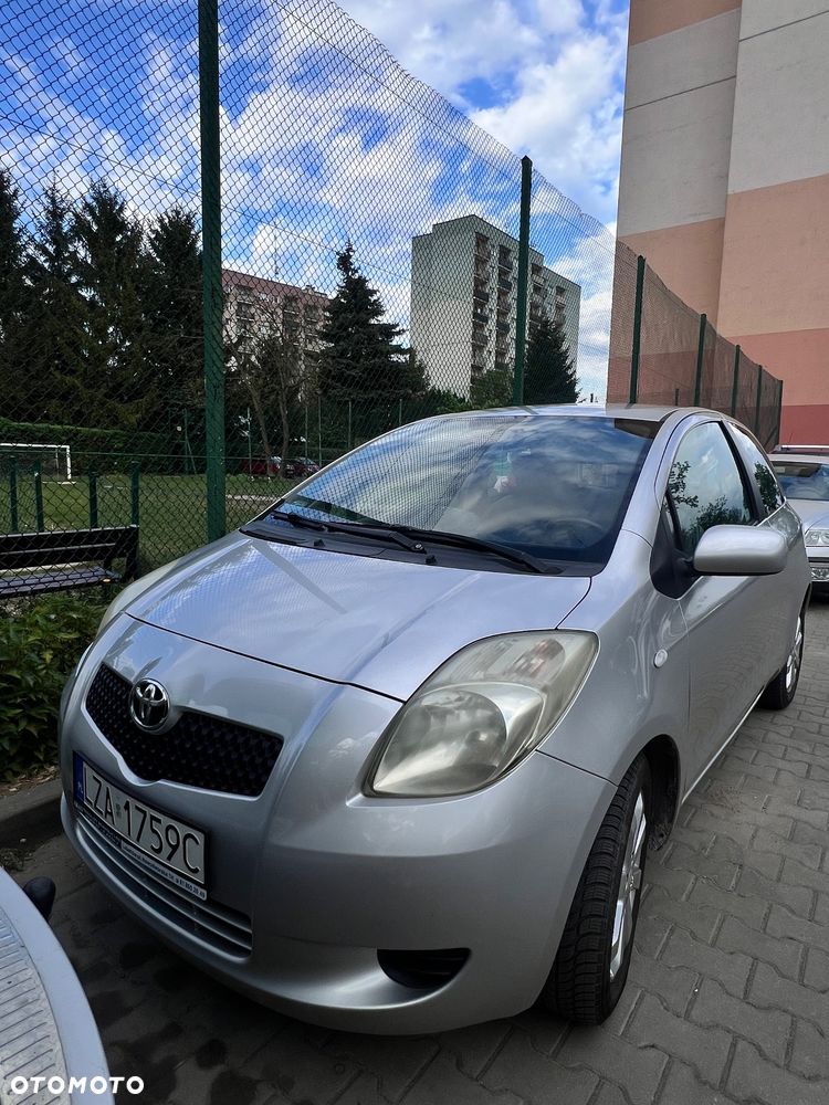 Toyota Yaris - 2