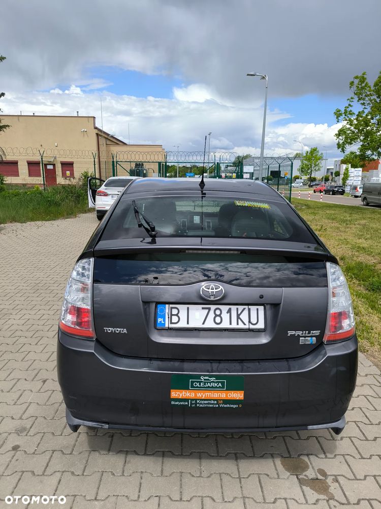 Toyota Prius - 5