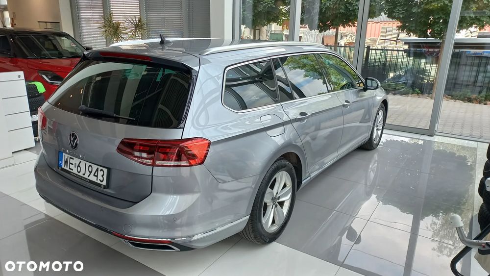 Volkswagen Passat 2.0 TSI Elegance DSG - 12
