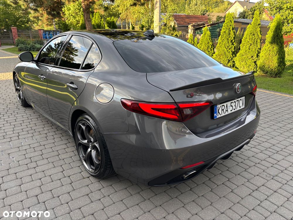 Alfa Romeo Giulia 2.0 Turbo 16V AT8 Veloce Ti - 1