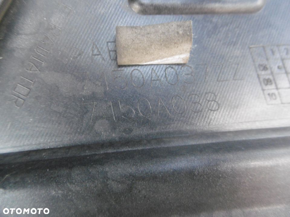 Grill Mitsubishi OUTLANDER - 3