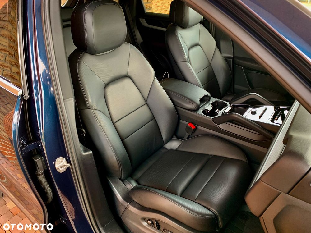 Porsche Cayenne - 15