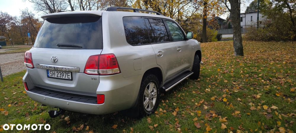 Toyota Land Cruiser - 7
