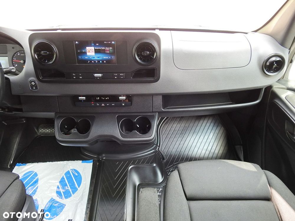 Mercedes-Benz SPRINTER FURGON BRYGADÓWKA  5 MIEJSC TEMPOMAT NAWIGACJA KLIMATYZACJA AUTOMAT   160KM - 31