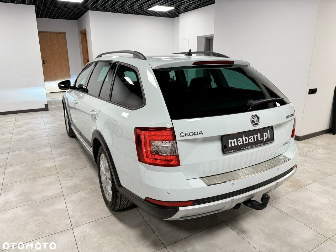 Skoda Octavia Combi 2.0 TDI 4x4 DSG Scout - 3