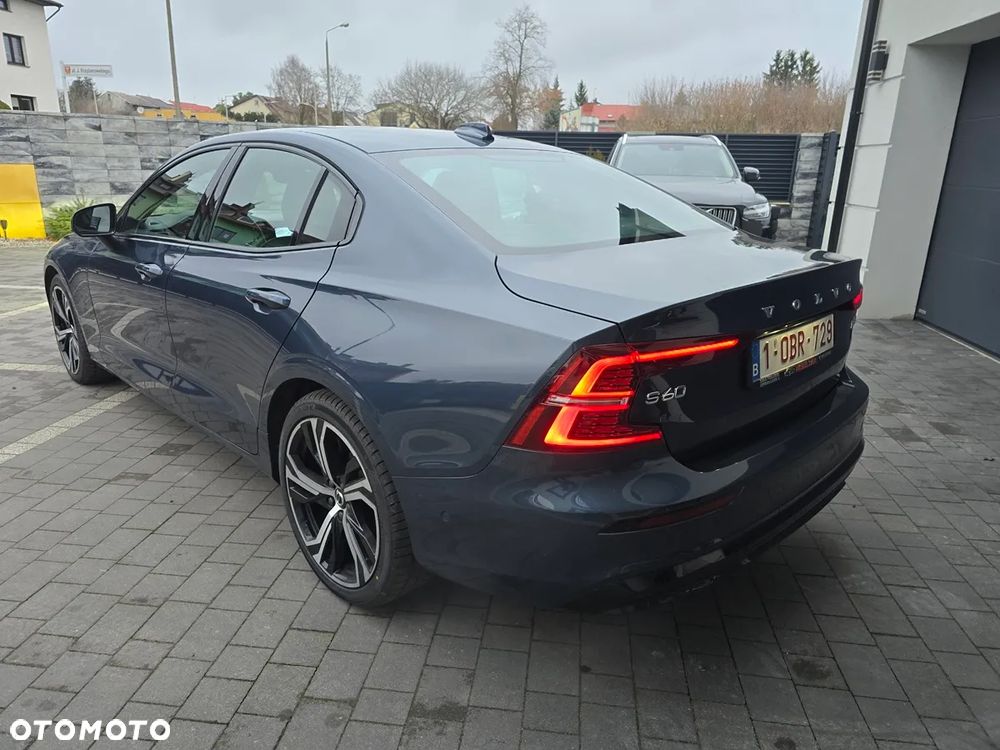 Volvo S60 B5 B AWD Ultimate Dark - 10