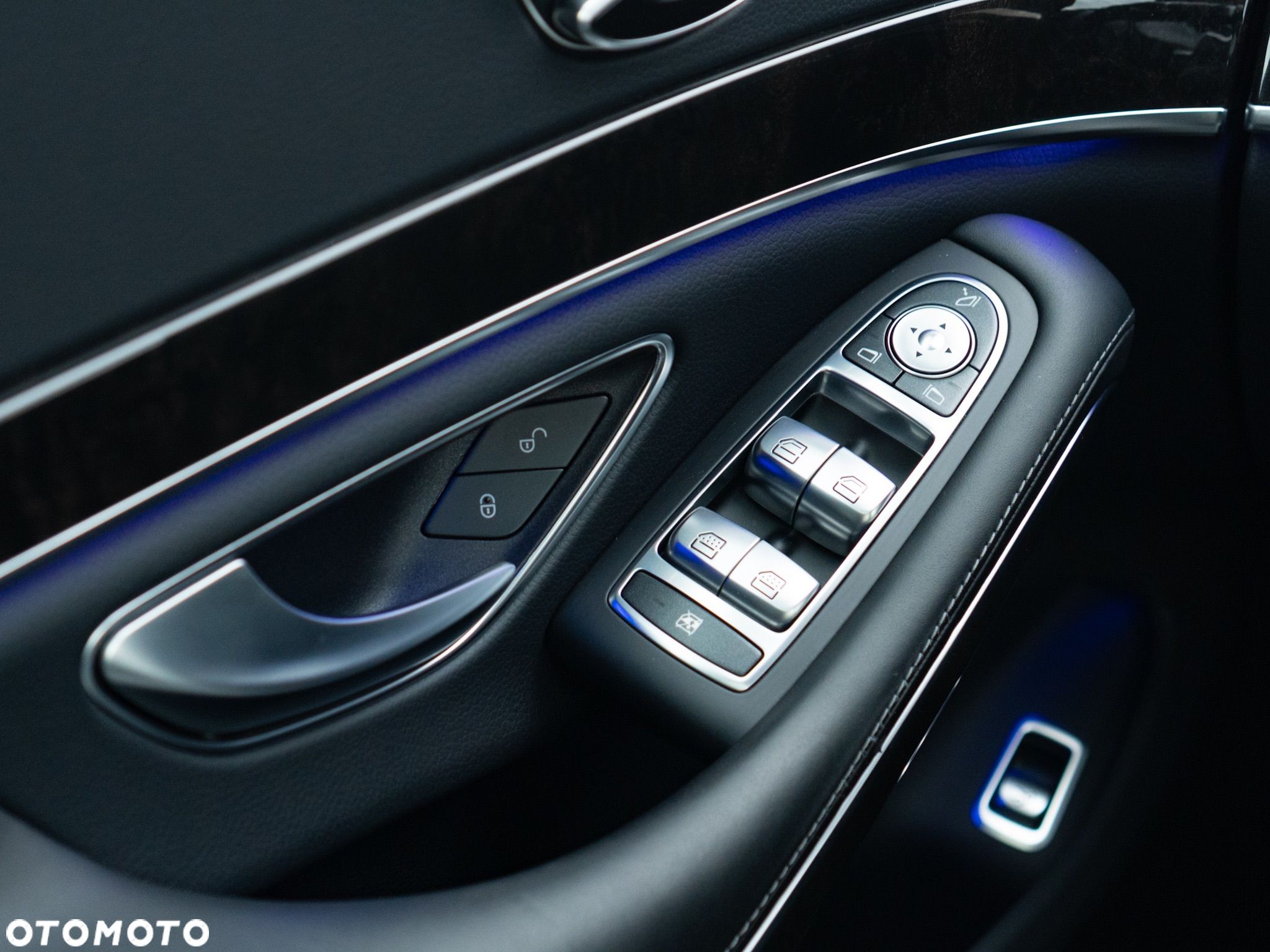 Mercedes-Benz Klasa S 560 4-Matic L 9G-TRONIC - 22