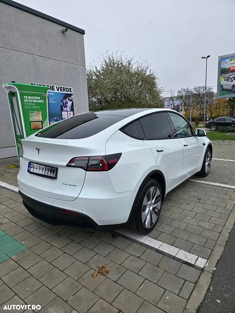 Tesla Model Y AWD Long Range - 7