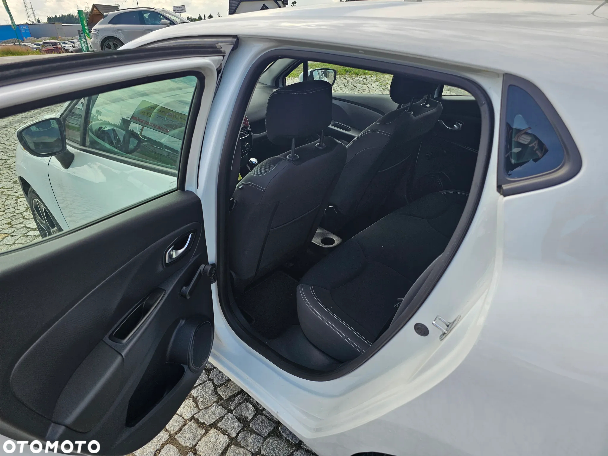 Renault Clio 1.2 16V Business Euro6 - 28