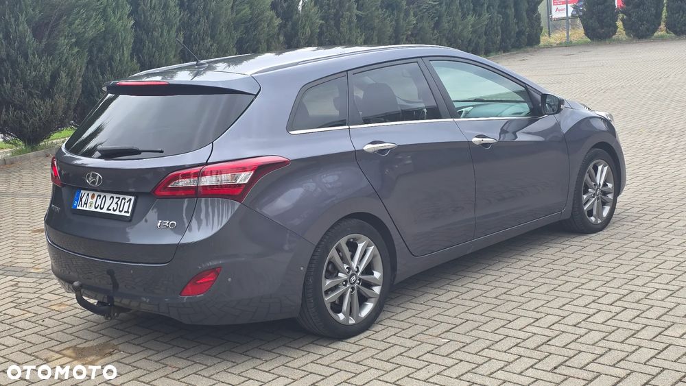 Hyundai i30 blue 1.6 CRDi Premium - 3