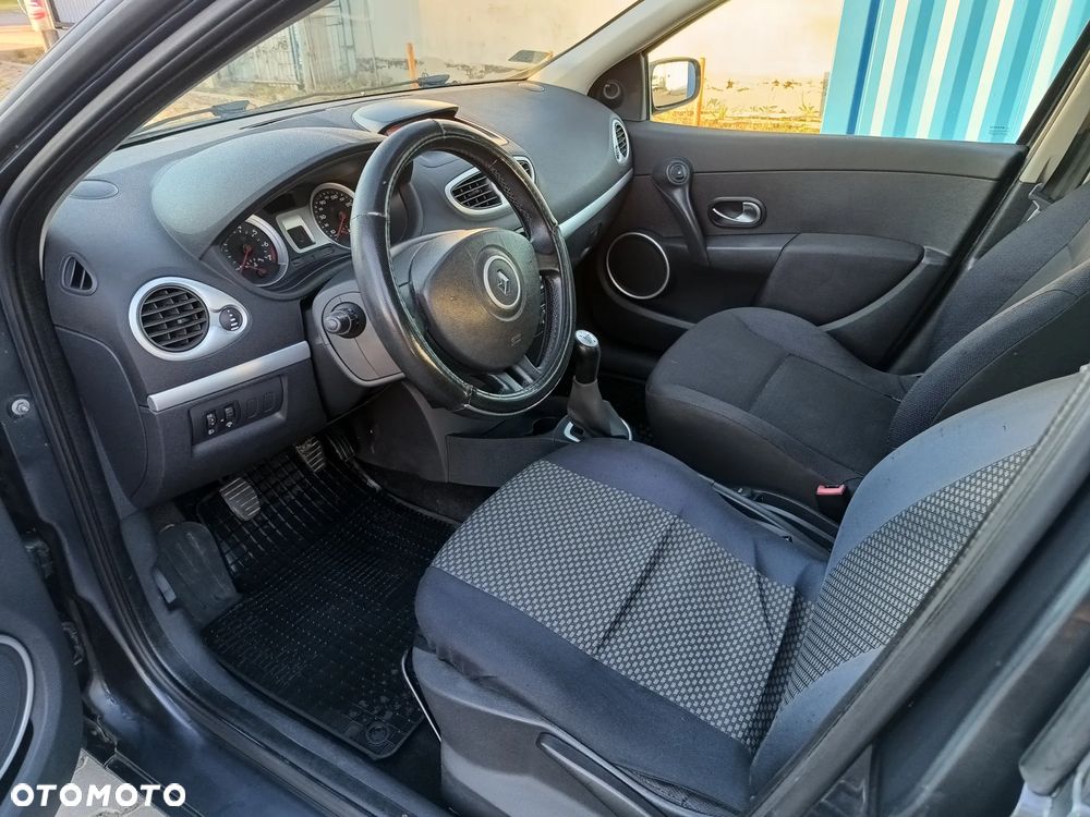 Renault Clio 1.6 16V Exception - 11