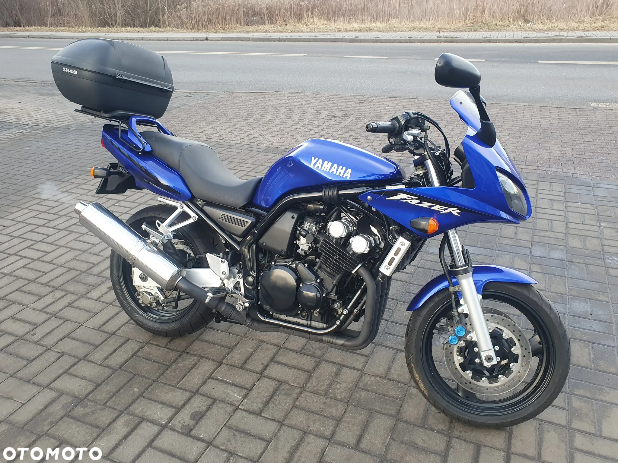 Yamaha FZS - 8