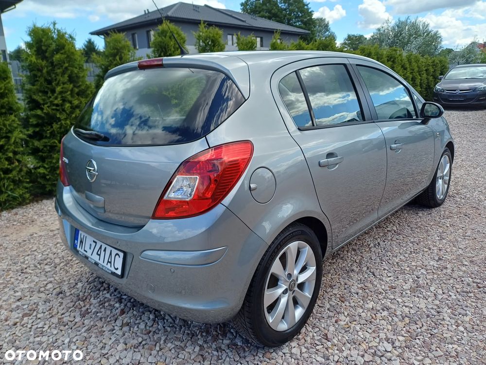 Opel Corsa 1.4 16V Active - 4