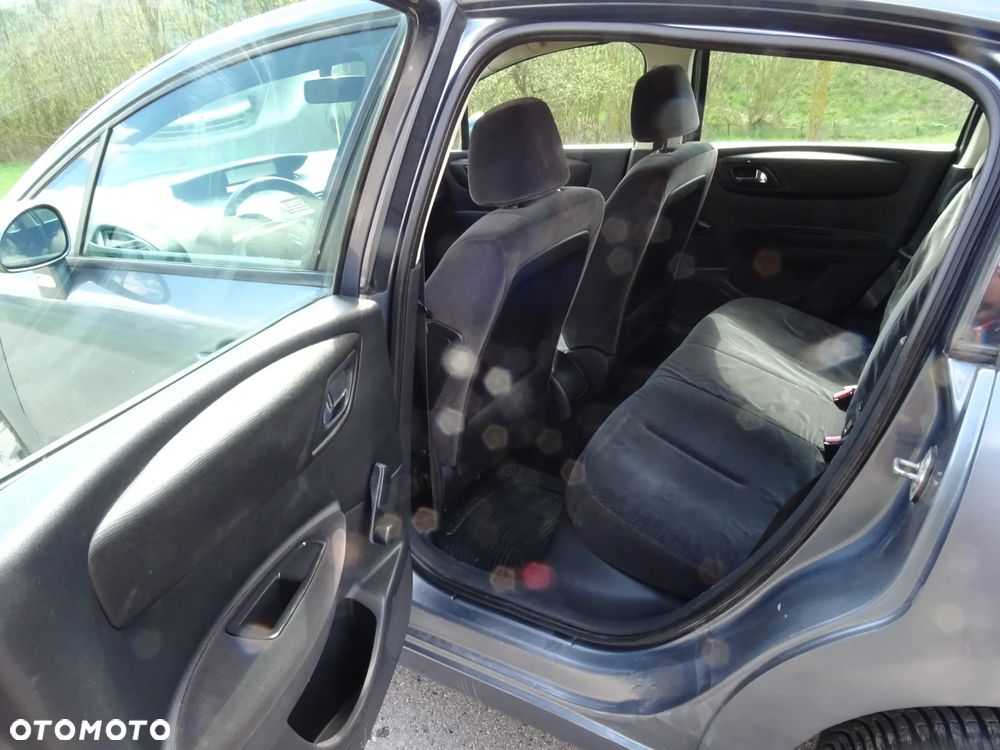 Citroën C4 1.6 HDi Advance - 6