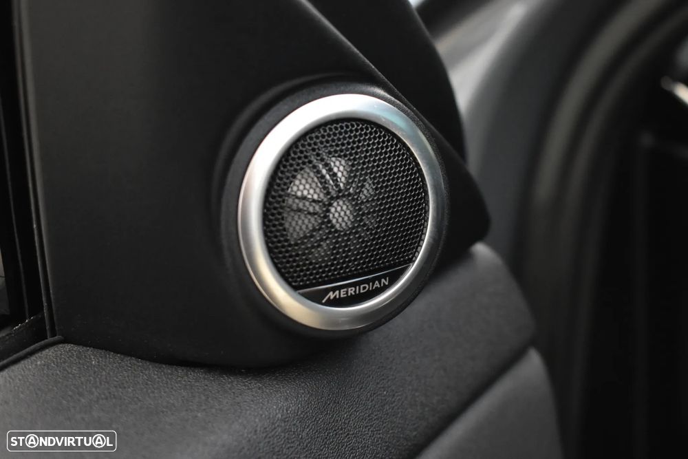 Land Rover Range Rover Evoque 1.5 P300e AWD R-Dynamic SE Auto - 27