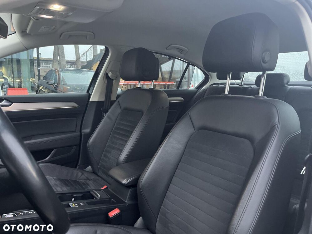 Volkswagen Passat 1.8 TSI BMT Highline - 11