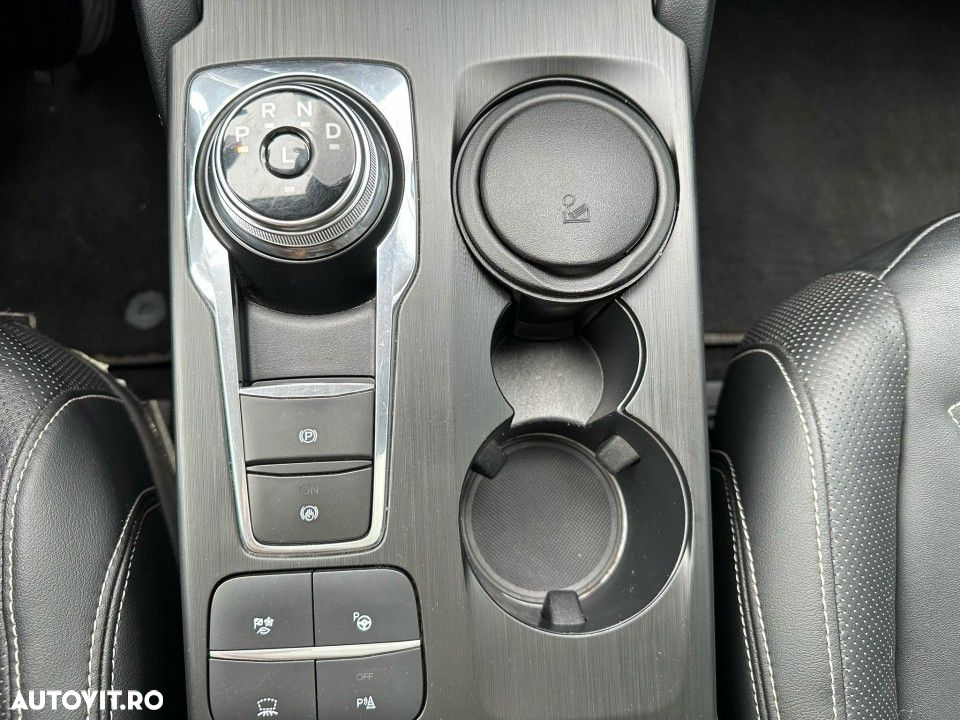 Ford Kuga - 13