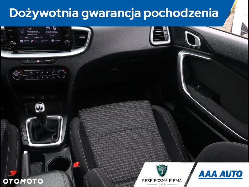 Kia Ceed - 9
