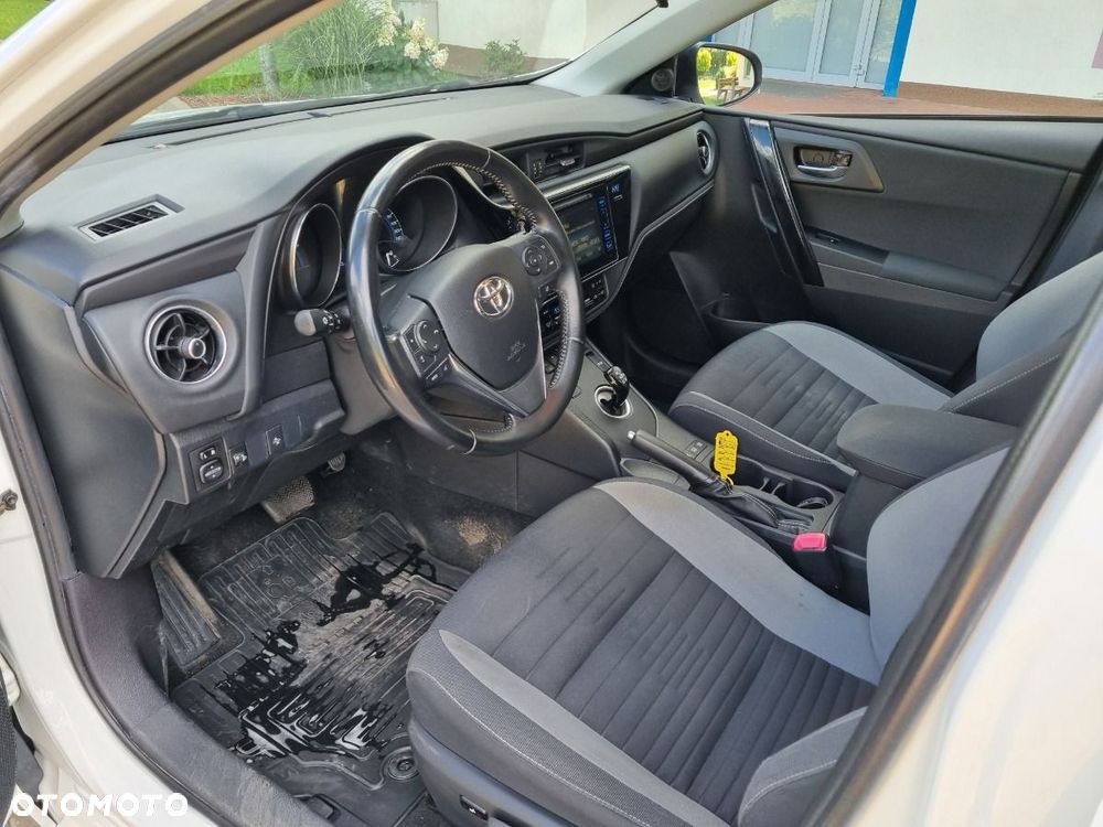Toyota Auris 1.8 HSD Prestige NAVI - 17