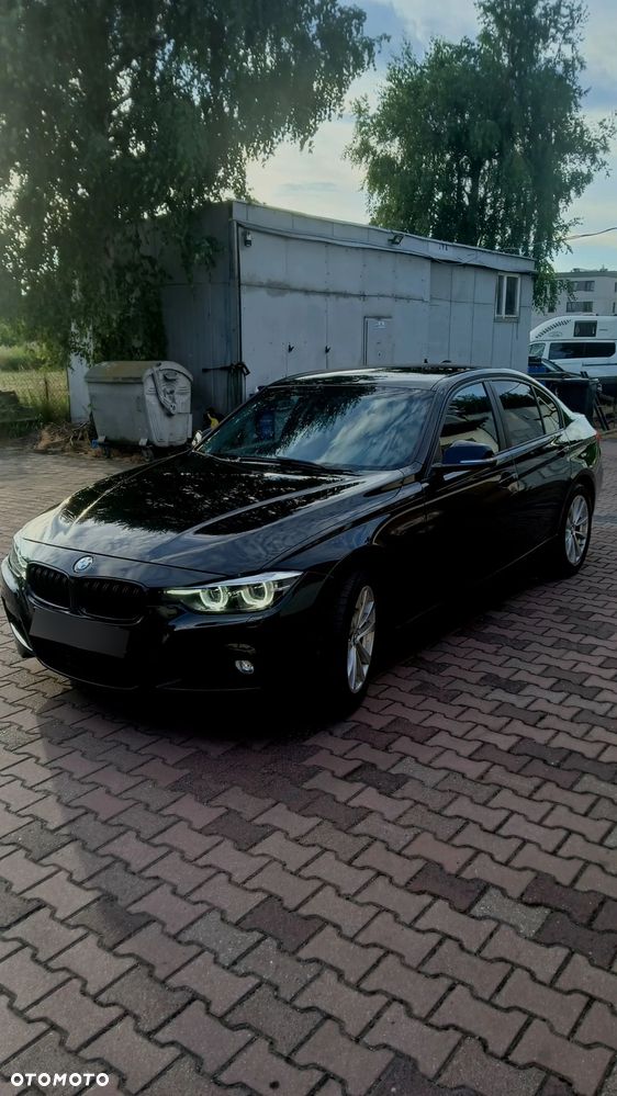 BMW Seria 3 320i xDrive Edition M Sport Shadow - 1