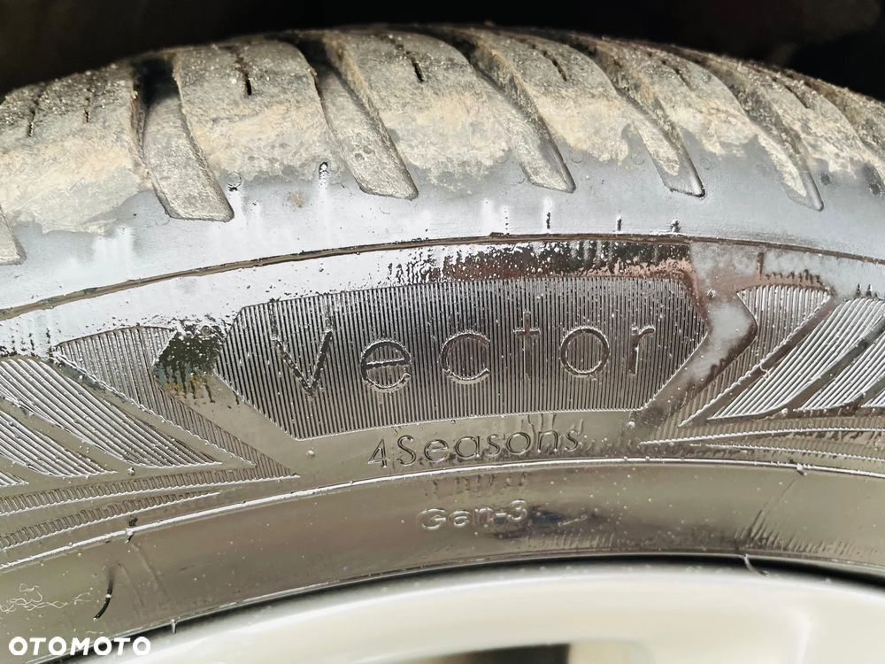 Audi A4 Avant 2.0 TDI Multitronic - 28