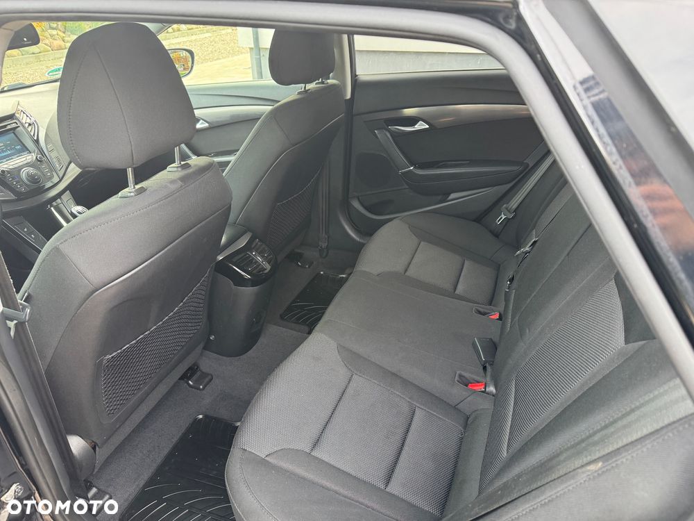 Hyundai i40 Kombi blue 1.6 Family+ - 27