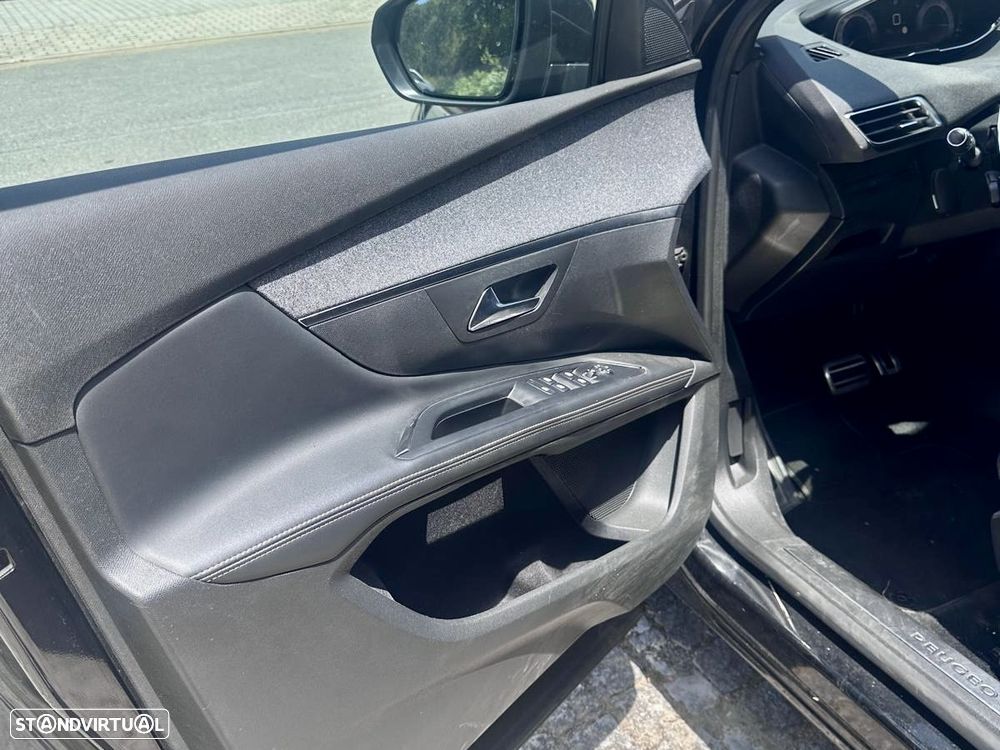 Peugeot 5008 1.5 BlueHDi GT Line EAT8 - 10