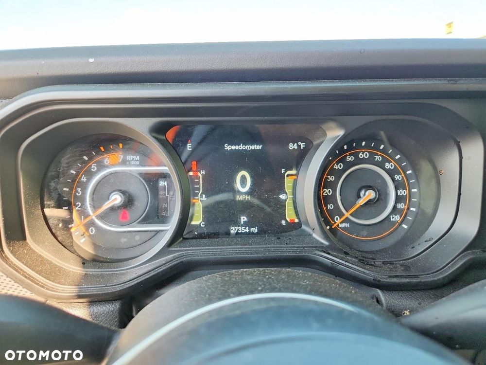 Jeep Wrangler - 11