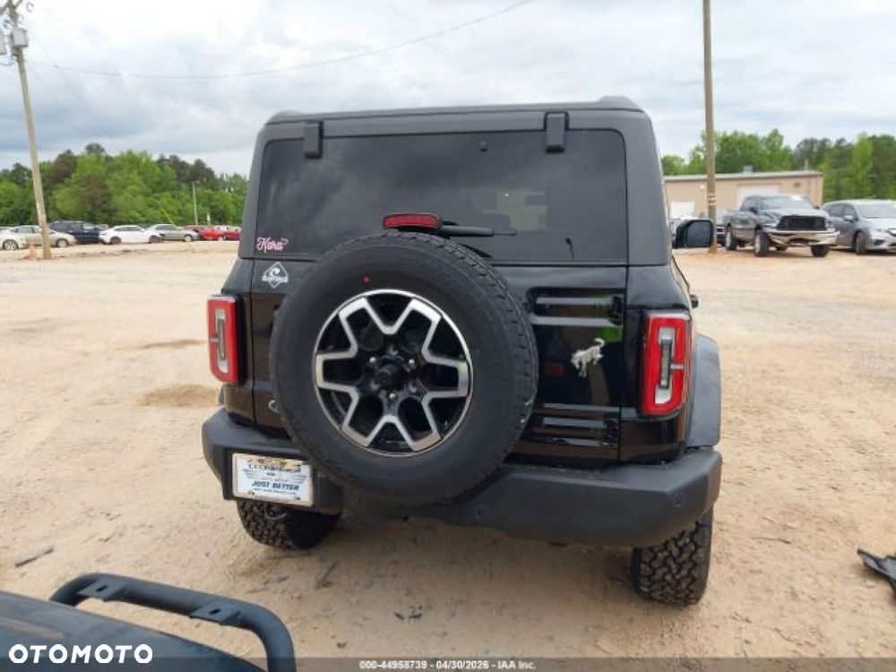 Ford Bronco - 4