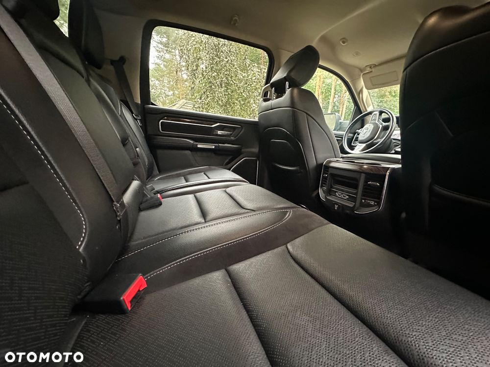 Dodge RAM 1500 5.7 4x4 - 19