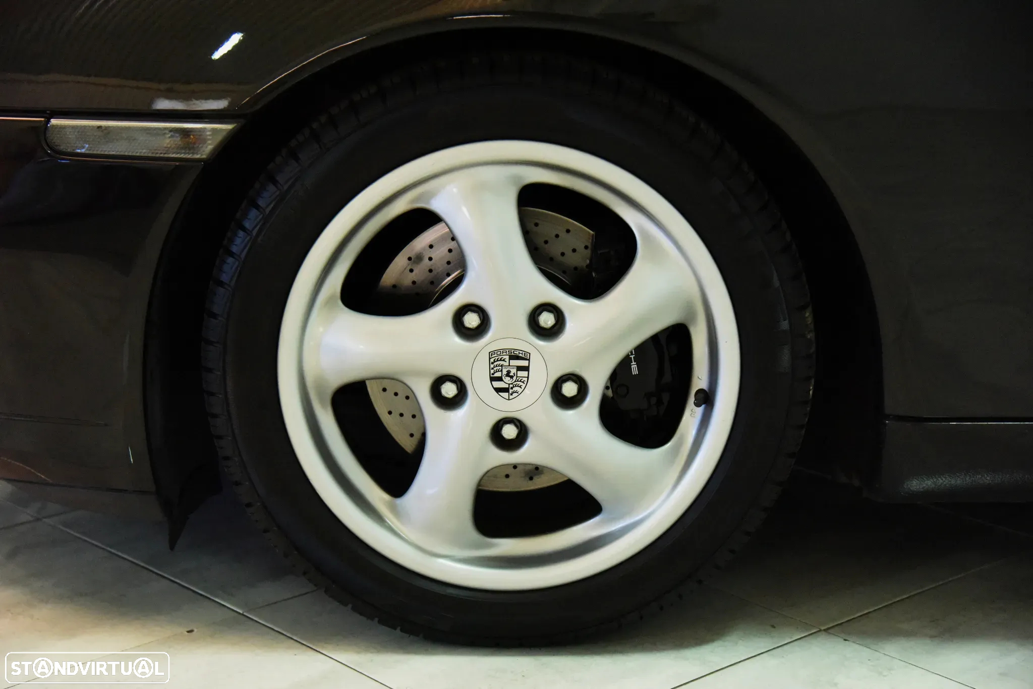 Porsche 911 (996) Carrera Coupé - 12