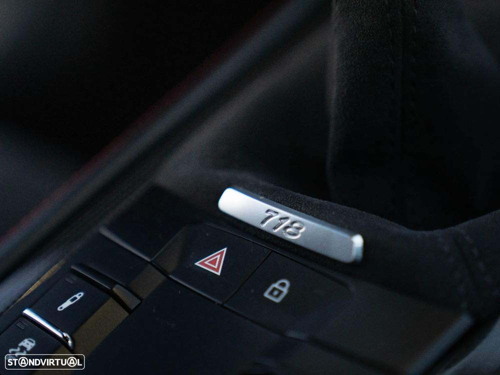 Porsche 718 Cayman GTS 4.0 - 40