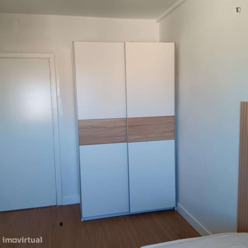 Quarto - localizado em Paranhos Porto - Grande imagem: 3/20