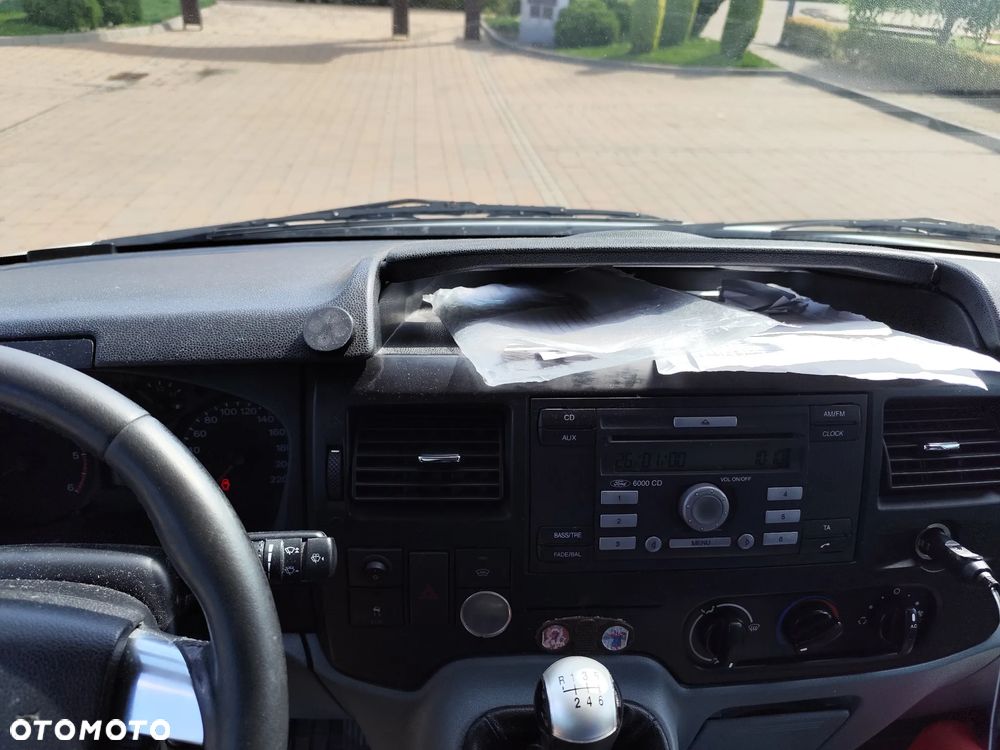 Ford Transit - 10