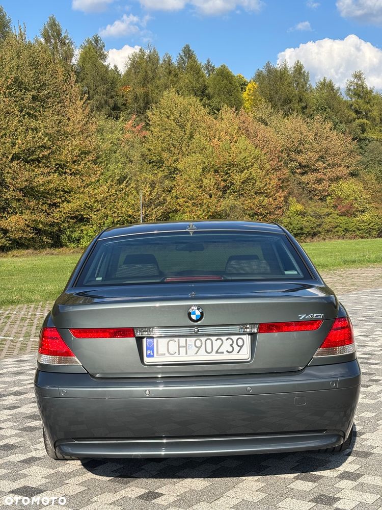 BMW Seria 7 745i - 7